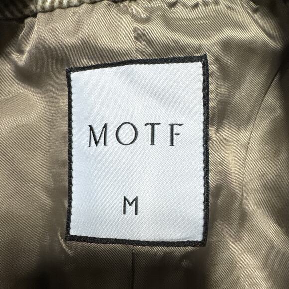 MOTF White Tweed Cropped Buttoned Blazer Sz S - Picture 3 of 7